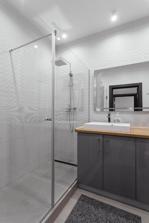 Grey Apartment In 14 Floor Odesa Exterior photo