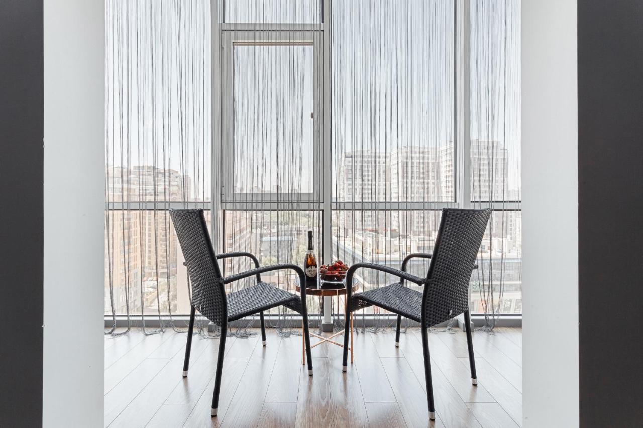 Grey Apartment In 14 Floor Odesa Exterior photo